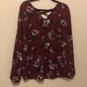 2x floral shirt, cross detail in back!